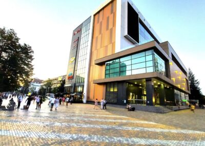 2013 Trivale Shopping Center, Pitești – RO